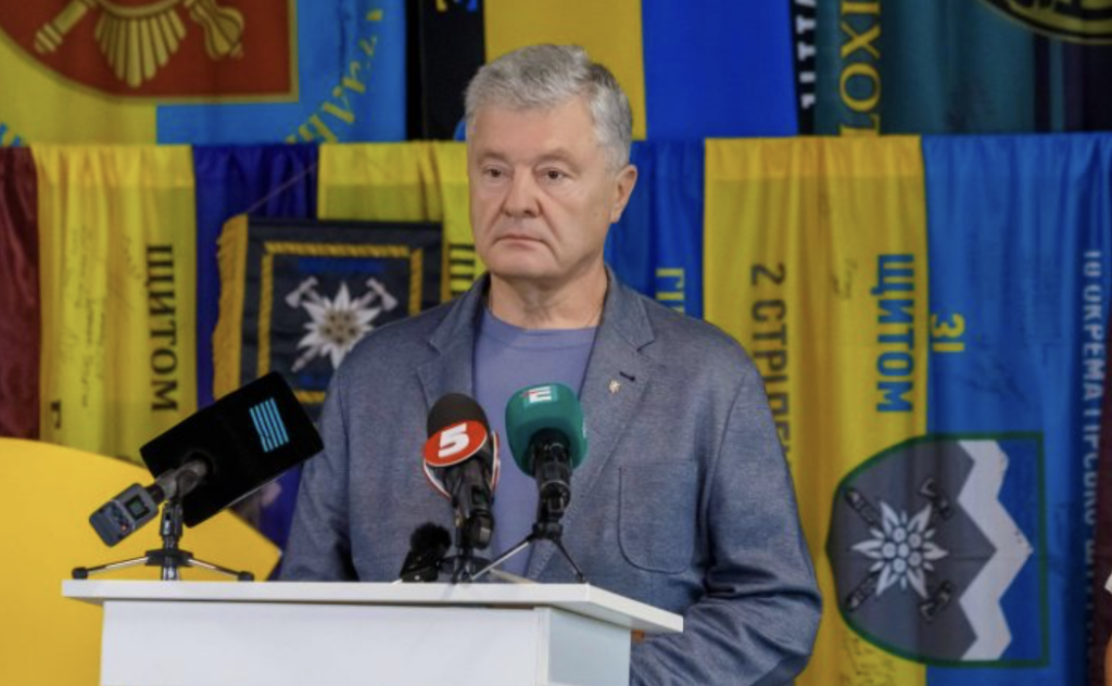 Порошенко про корупційні скандали з ОХМАТДИТом та Національним військовим кладовищем: ми з цим не збираємося миритися