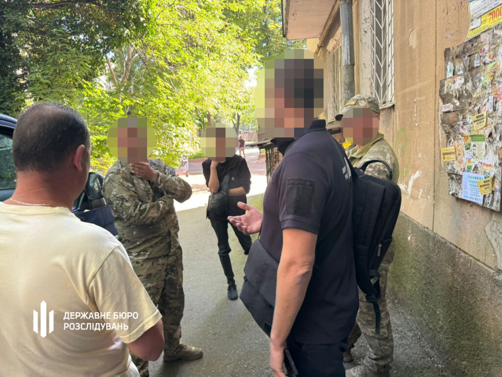 Коректував дані в базі “Оберіг”: посадовця Одеського ТЦК спіймали на “допомозі” ухилянтам