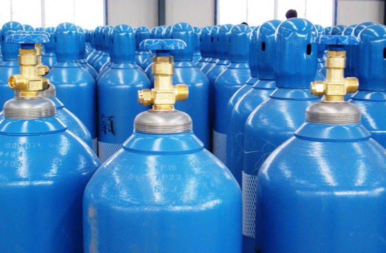 Українцям безплатно даватимуть газ у балонах як гумдопомогу: кого це стосується