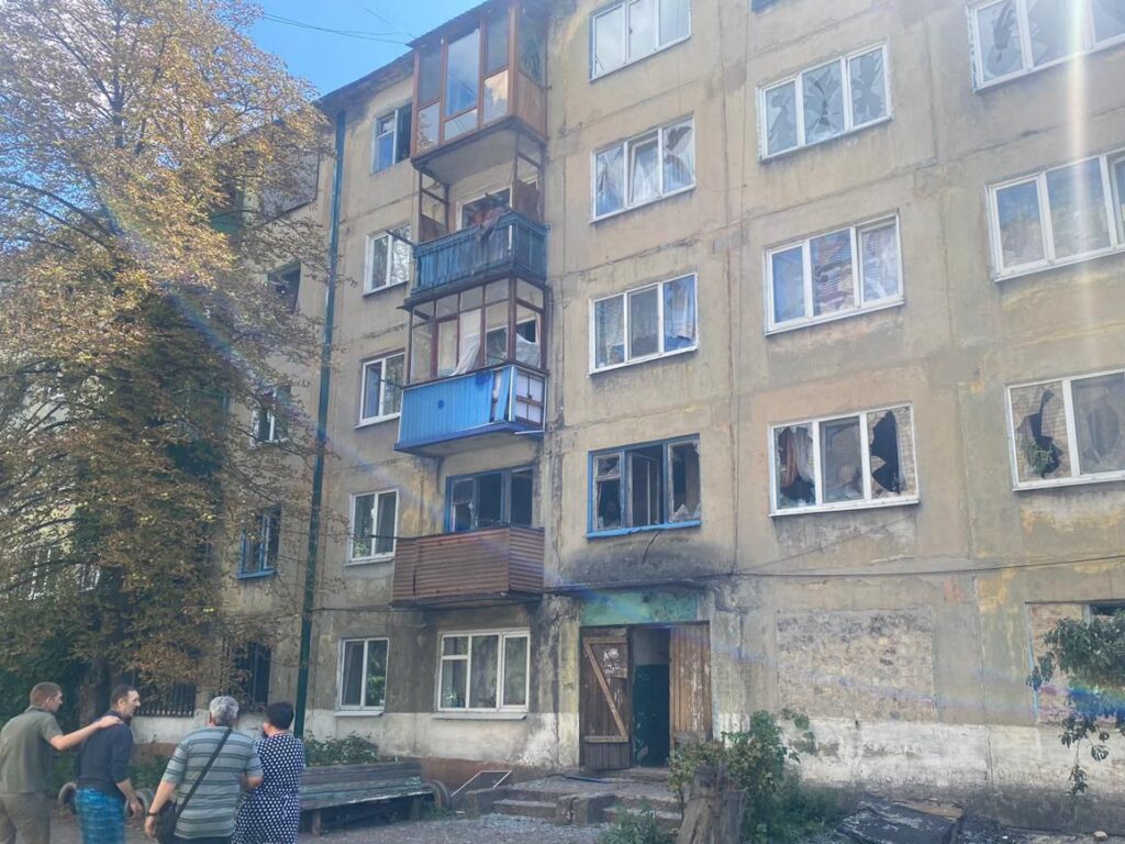 Російські окупанти обстріляли Українськ на Донеччині: загинули люди