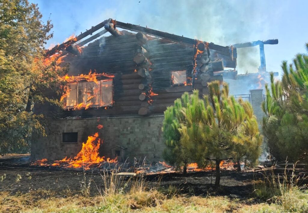 Армія РФ з артилерії та дронів-камікадзе обстріляла Дніпропетровщину, є руйнування