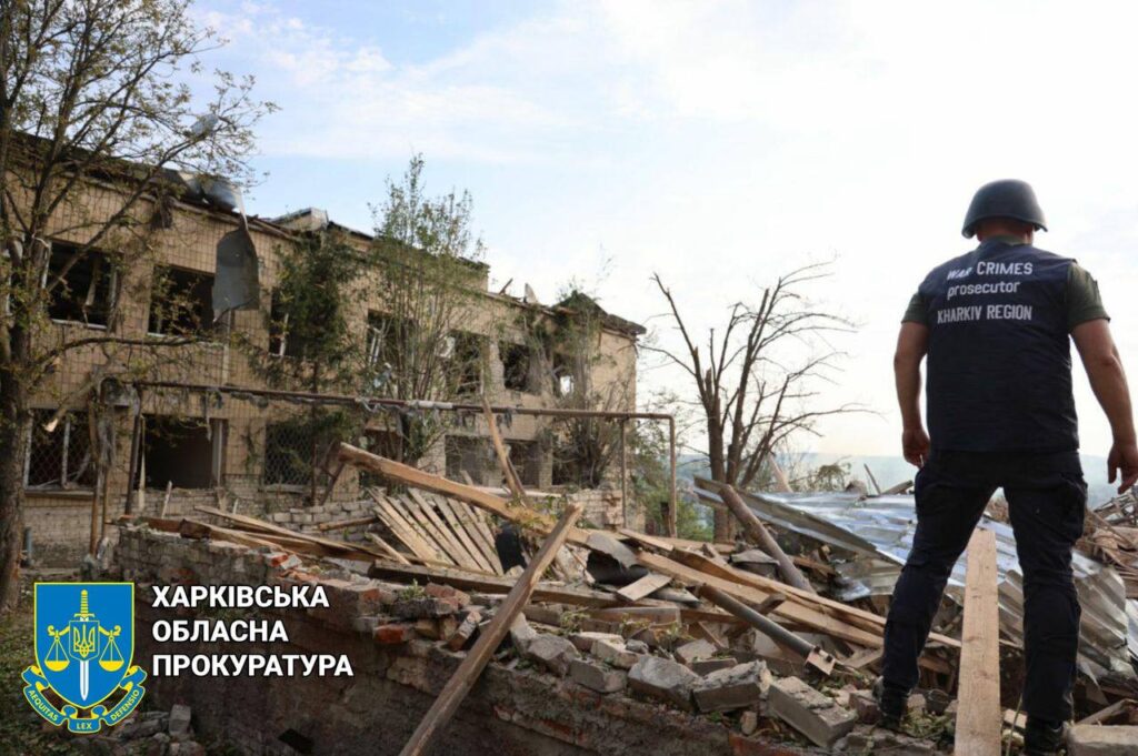Росіяни з авіації обстріляли Куп’янськ, 11 поранених, серед них двоє поліціянтів