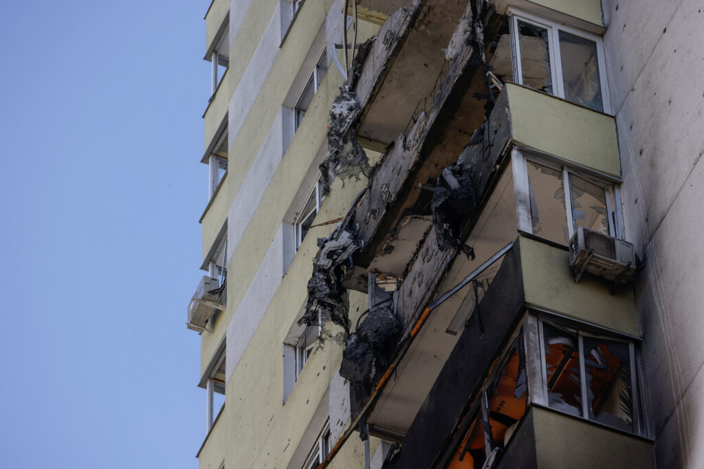 Москву атаковали дроны: повреждена многоэтажка, закрыты аэропорты