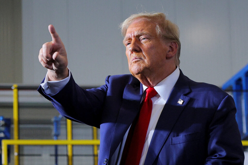Зеленський запросив Трампа відвідати Україну: яка була відповідь