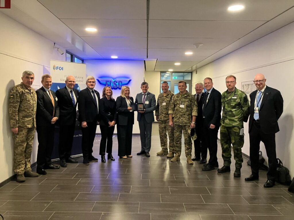 Швеція та Україна провели важливі перемовини щодо підготовки льотчиків та оборони: деталі