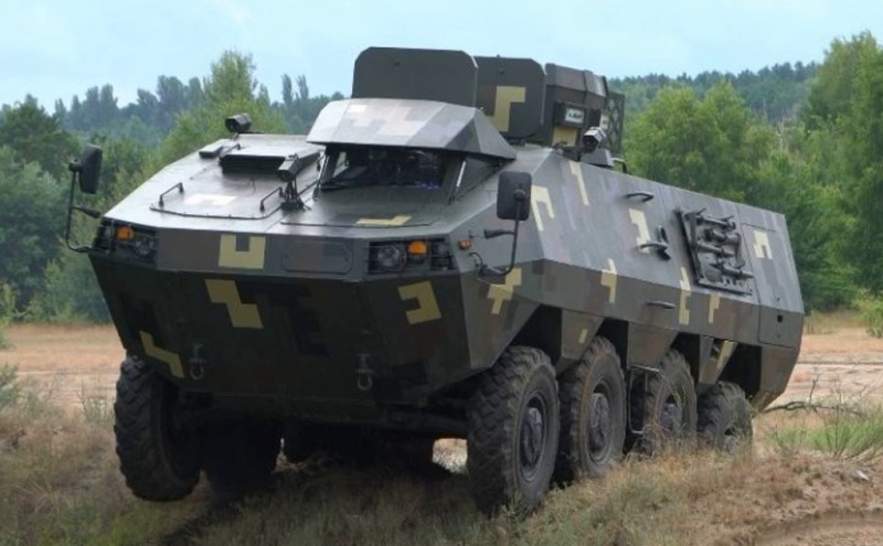 Міноборони допустило до експлуатації український бронетранспортер “Хорунжий”: які його переваги