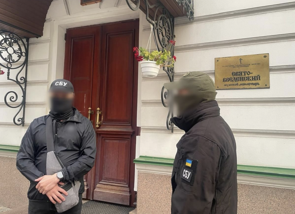 СБУ проводить обшуки у чоловічому монастирі УПЦ МП