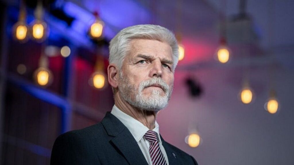 Україні необхідно змиритись з втратою територій, навіть тимчасовою – президент Чехії