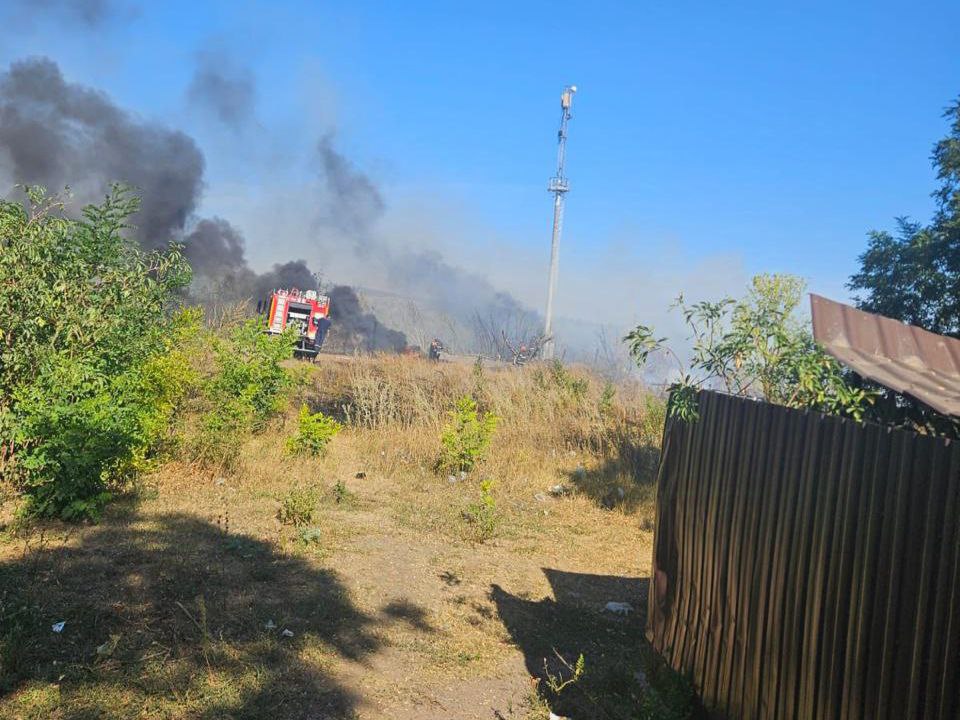 Росіяни вдарили по селу на Донеччині: багато поранених, серед них діти