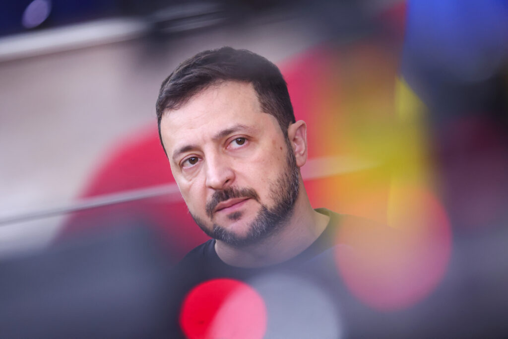 “Варто перестати бути вільними вухами Єрмака”: чому президенту важливо говорити з опонентами та суспільством
