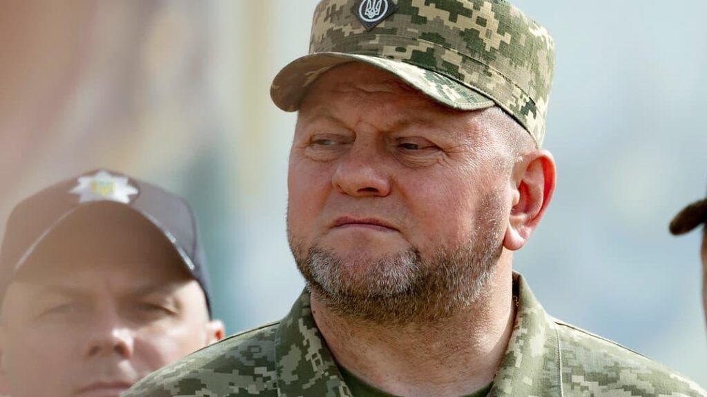 Україна зазнає стратегічної поразки на фронті… Тож навіщо було звільняти Залужного?