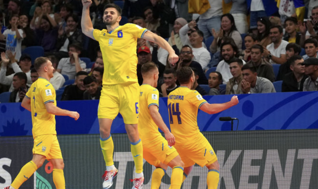 Півфінал Чемпіонату світу з футзалу Україна-Бразилія: кому віддають перевагу букмекери