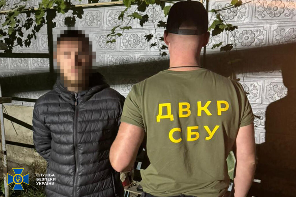 Наводив удари по Вінницькій та Сумській областях: СБУ затримала дезертира, який співпрацював з окупантами