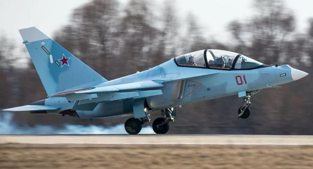 У Росії впав бойовий літак Як-130