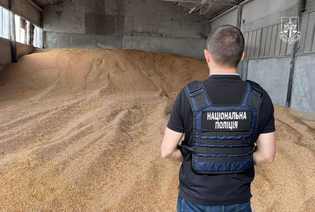 Імітував знищення зерна та вимагав відшкодування: у Миколаєві повідомили про підозру депутату “ОПЗЖ”