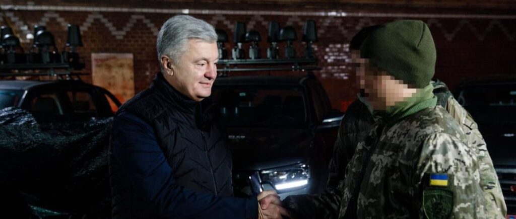 Порошенко передал три комплекса «Ай-Петри» подразделения ОК «Юг»