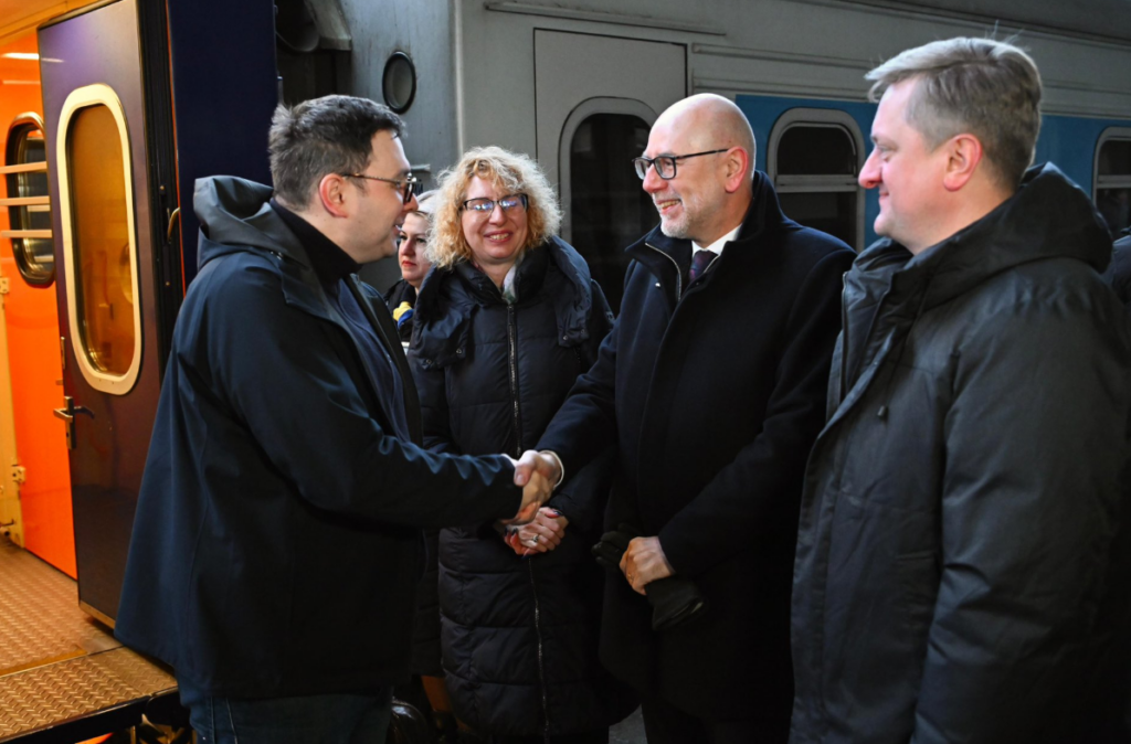 Глава МИД Чехии приехал в Украину