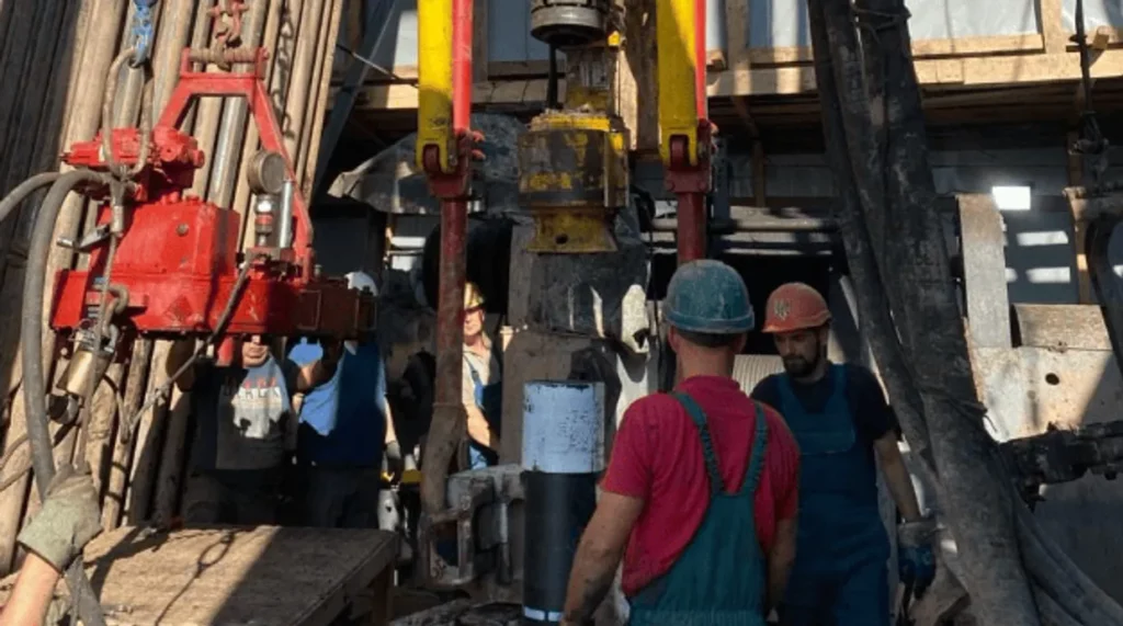 Укрнафта пробурила найглибшу за останні вісім років свердловину: у ній є нафта й газ
