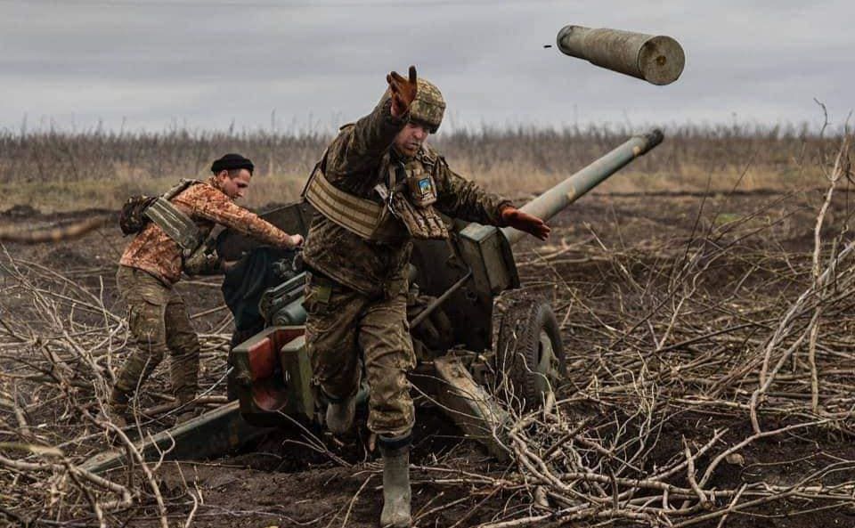 Росіяни продовжують тиснути на 12 напрямках, найбільше атак – на Покровському та Курахівському