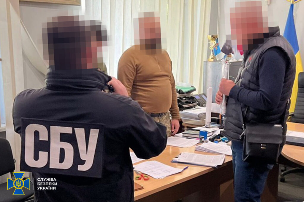 На Закарпатті викрили нові схеми ухилення від мобілізації: посадовцям ТЦК та Тероборони оголосили підозру