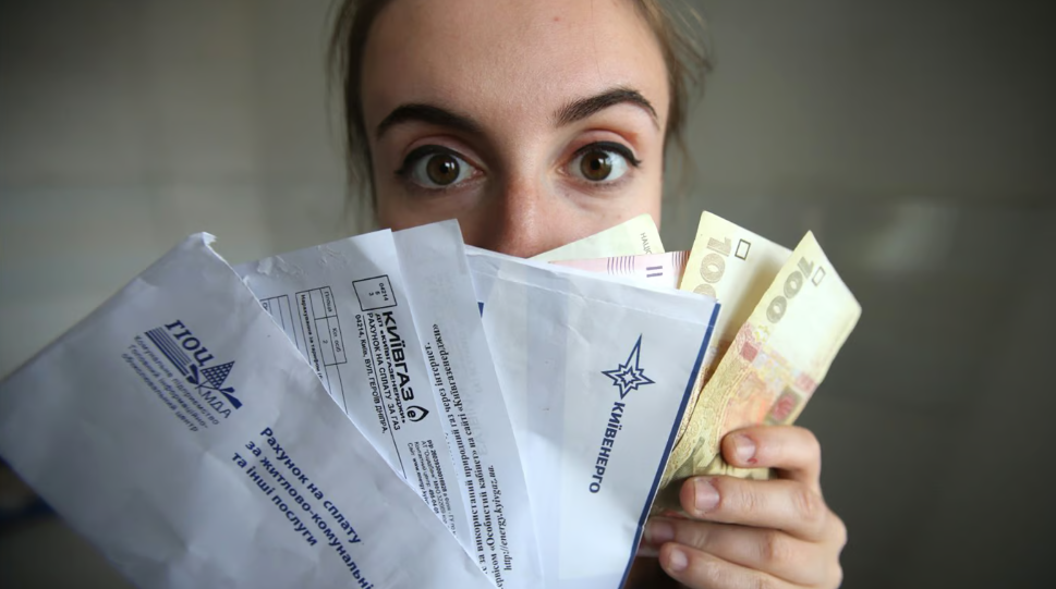 Світло, газ та вода: чи зростуть тарифи на комунальні послуги