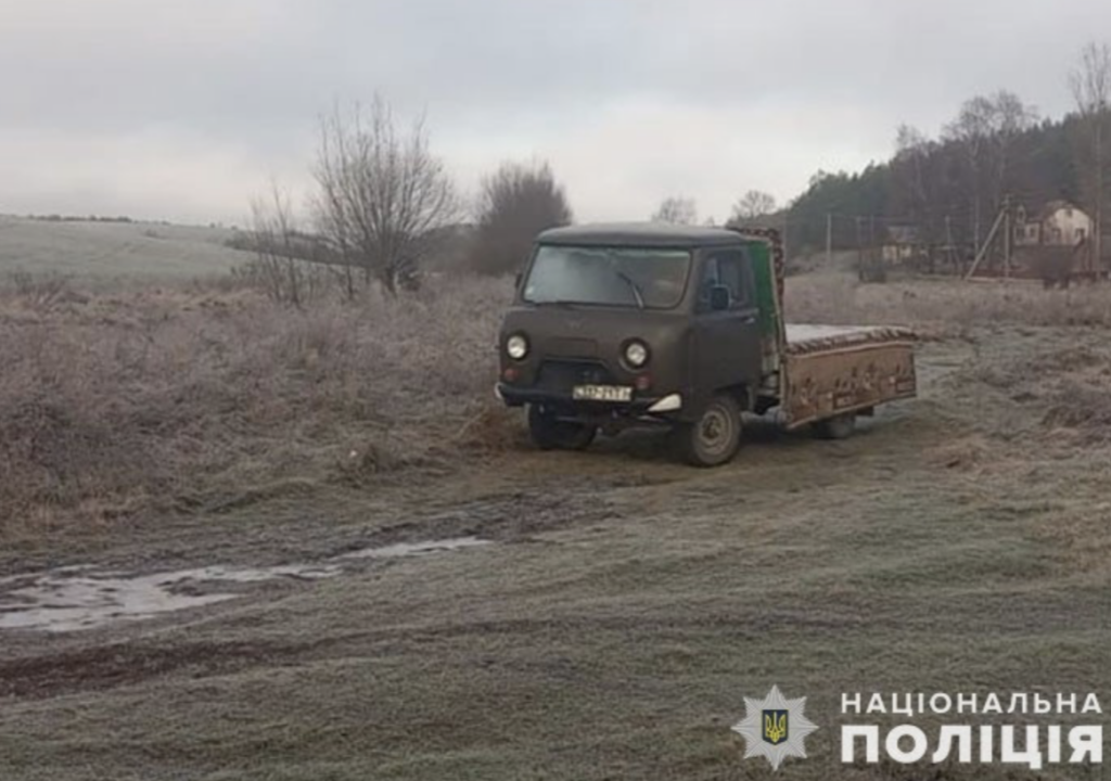 На Тернопільщині троє підлітків вкрали з церкви катафалк