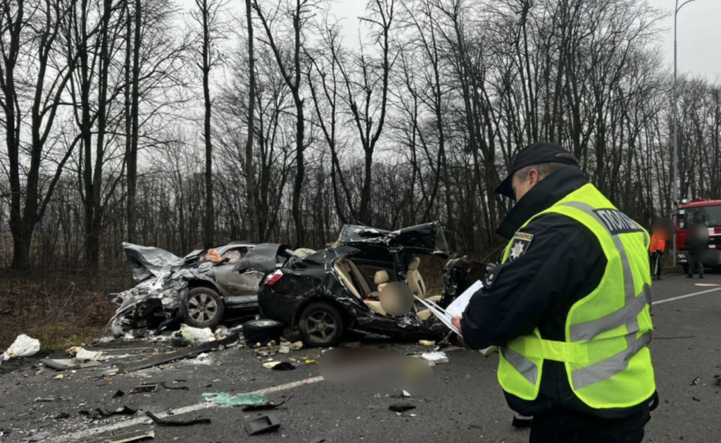На Вінниччині у смертельній ДТП загинуло чотири людини