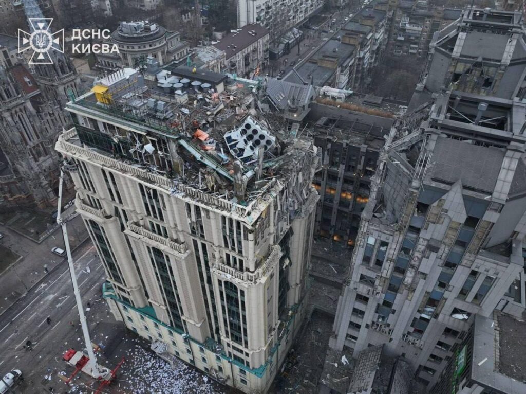 В Киеве из-за массированного ракетного удара пострадали посольства шести стран