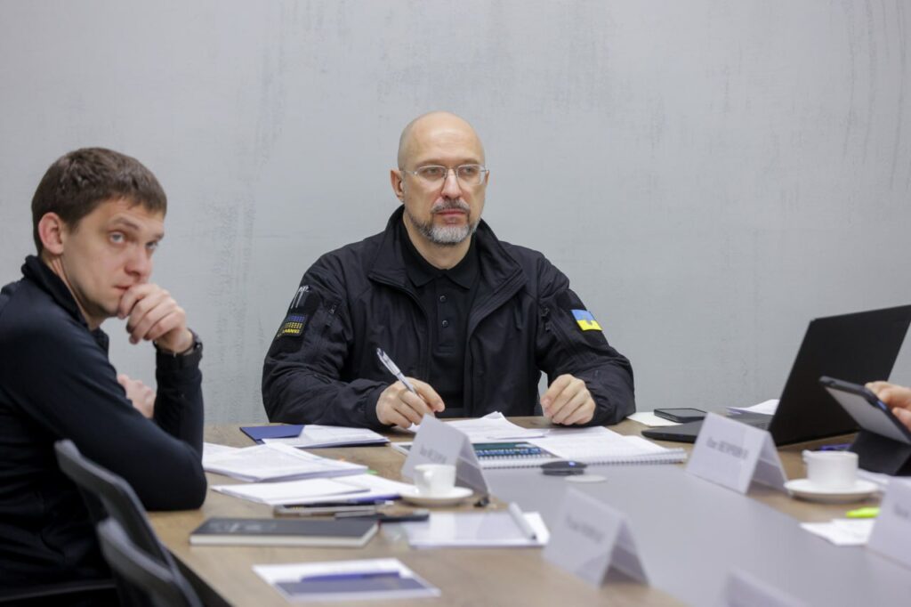 Шмыгаль заявил, что в Запорожской области завершили строительство фортификаций