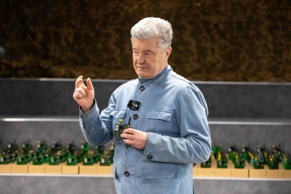 Петро Порошенко передає на фронт ще тисячу детекторів дронів