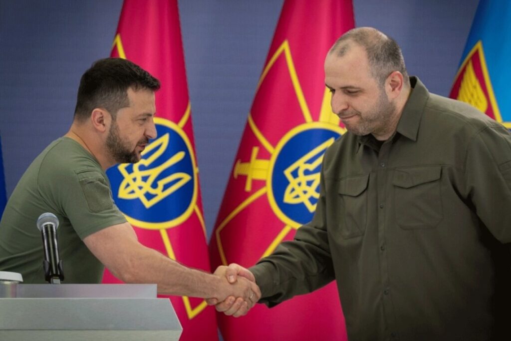 Скандал в Минобороны: почему президент обязан вмешаться в позорную историю