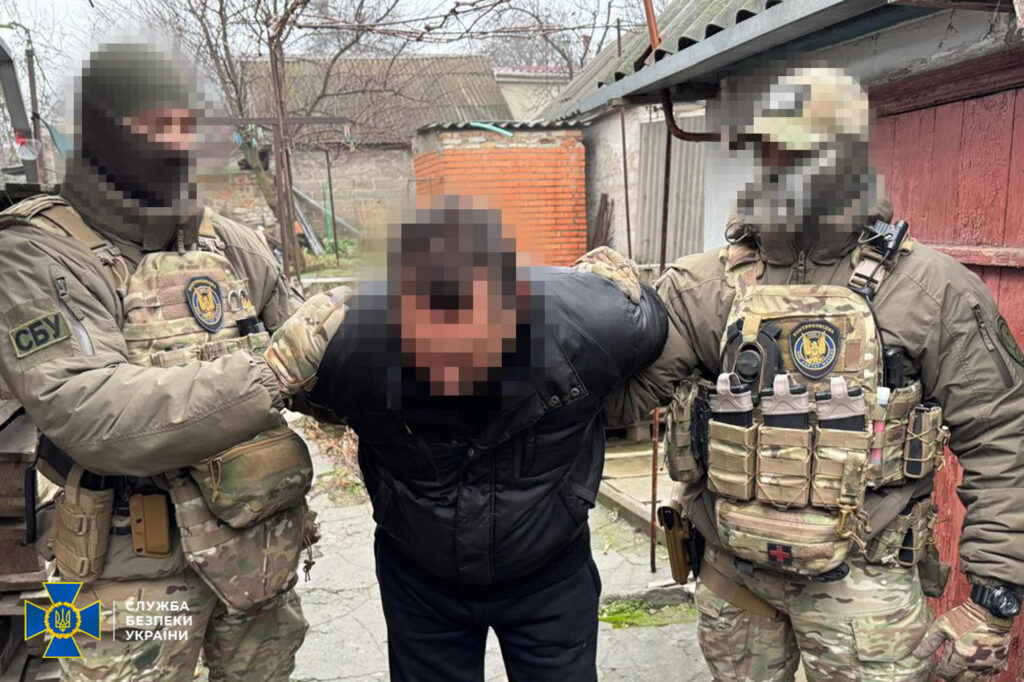 Коректував удари по Дніпру: в Україні затримали ще одного російського агента