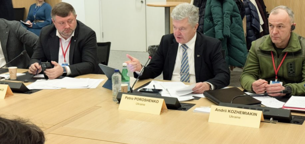 Порошенко розповів, чи є шанс отримати запрошення в НАТО на саміті Альянсу в Гаазі