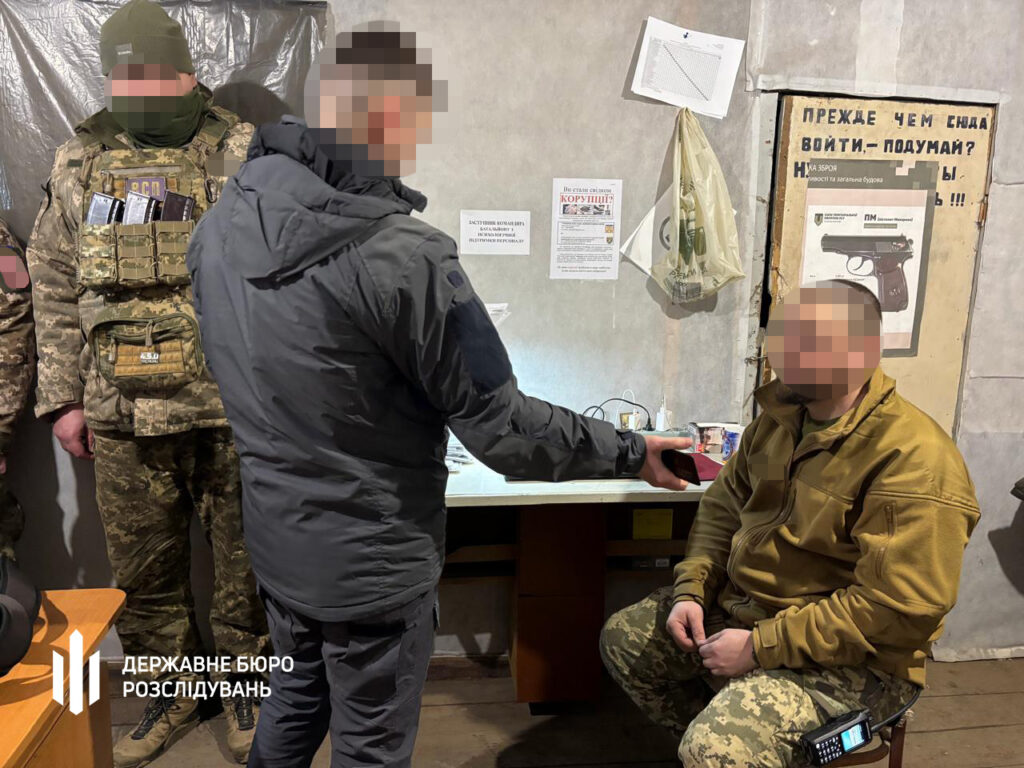 Колишній комбриг ТРО допоміг дружині отримувати фіктивні бойові виплати: йому оголосили підозру