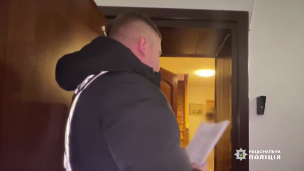 Поліція провела обшуки у фігурантів скандальних відео з перекриттям руху в Києві