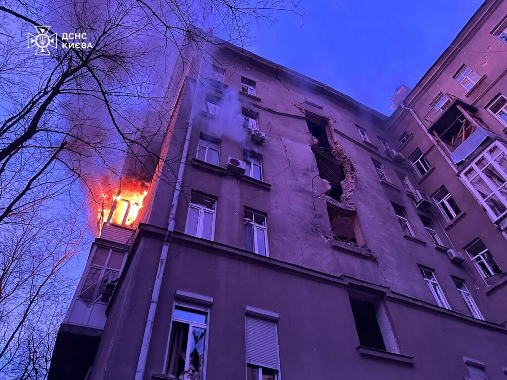 Атака дронов в новогоднюю ночь: в Киеве выросло количество пострадавших, есть погибшая