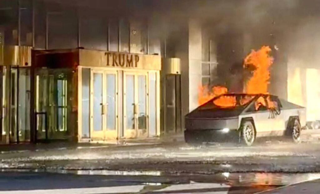 Біля готелю Trump Las Vegas вибухнув Cybertruck, є загиблий: Маск і Трамп-молодший кажуть про теракт
