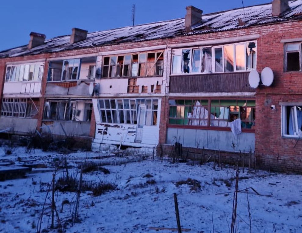Армія РФ КАБами атакувала лікарню та житлові будинки на Чернігівщині: дев’ятеро поранених, з них двоє діей