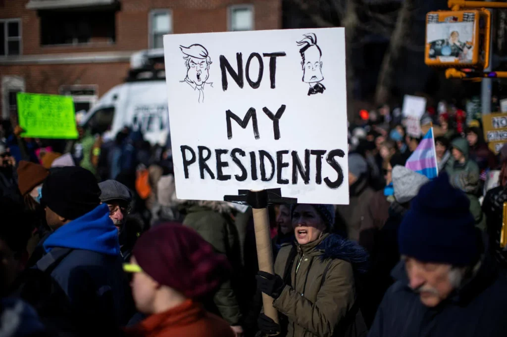 У США тисячі американців протестують проти Трампа: що обурило громадян