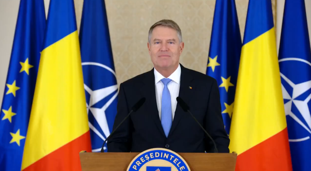 Президент Румунії подав у відставку, щоб “врятувати країну”