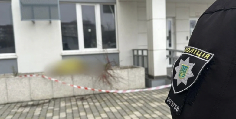 В Одесі жінка з дитиною впали з 16-го поверху