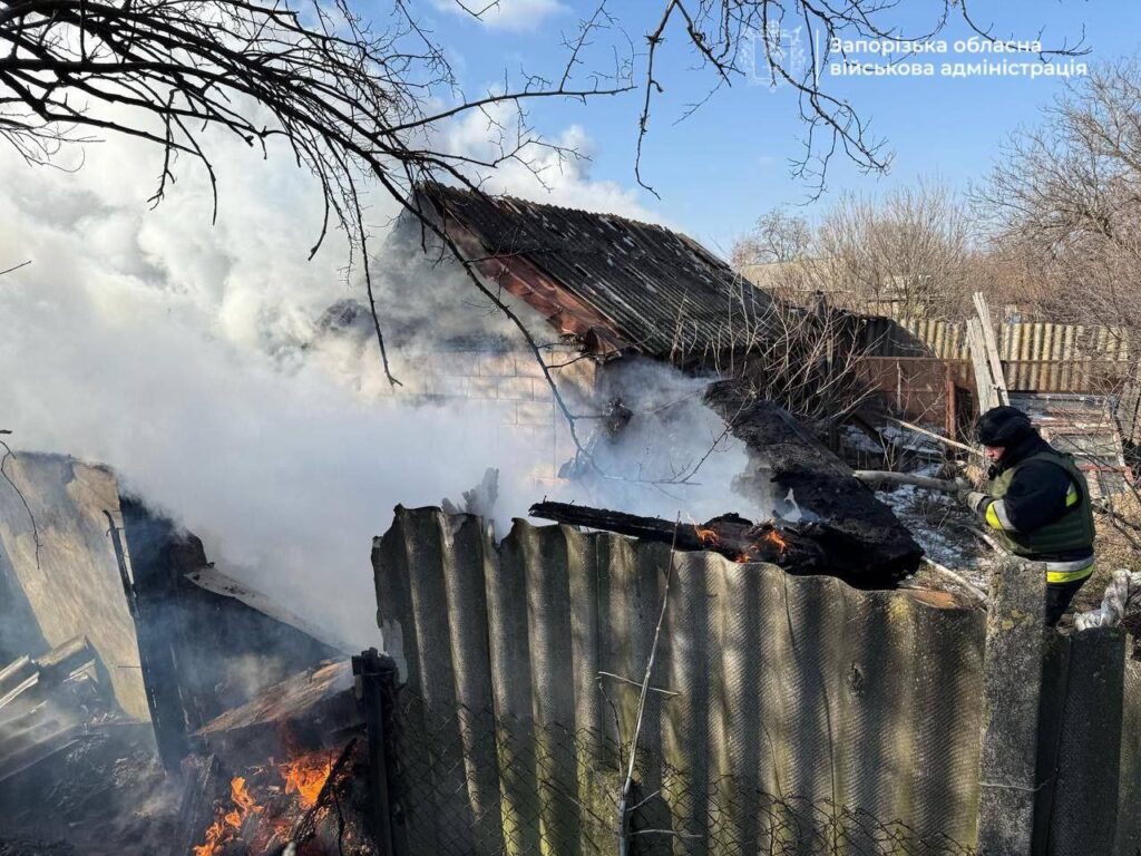 Російська армія атакувала авіаційними бомбами Гуляйполе: пошкоджені будинки