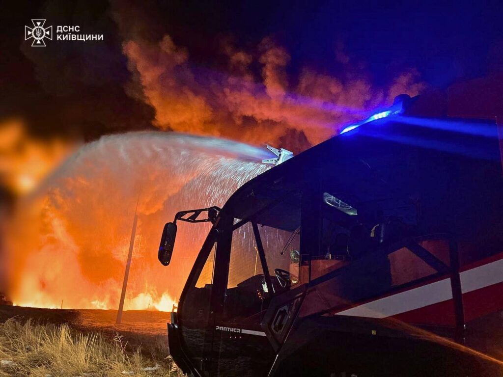 У Київській області через атаку дронів є пошкодження у трьох районах
