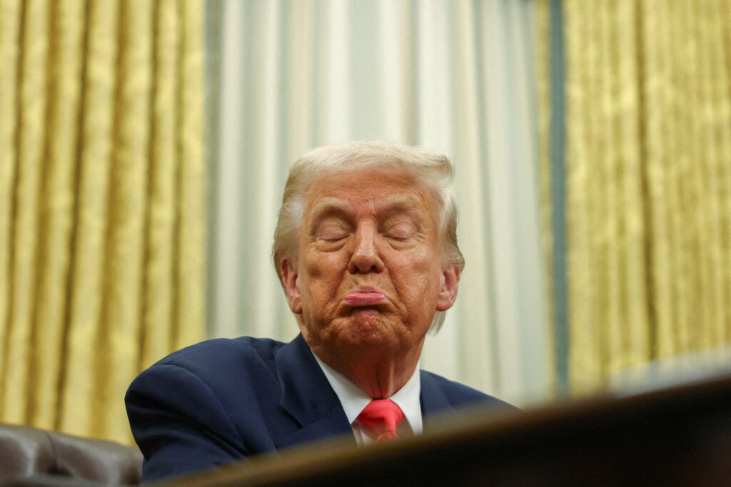 Трамп обіцяє Україні “гарантії безпеки”, але з однією умовою