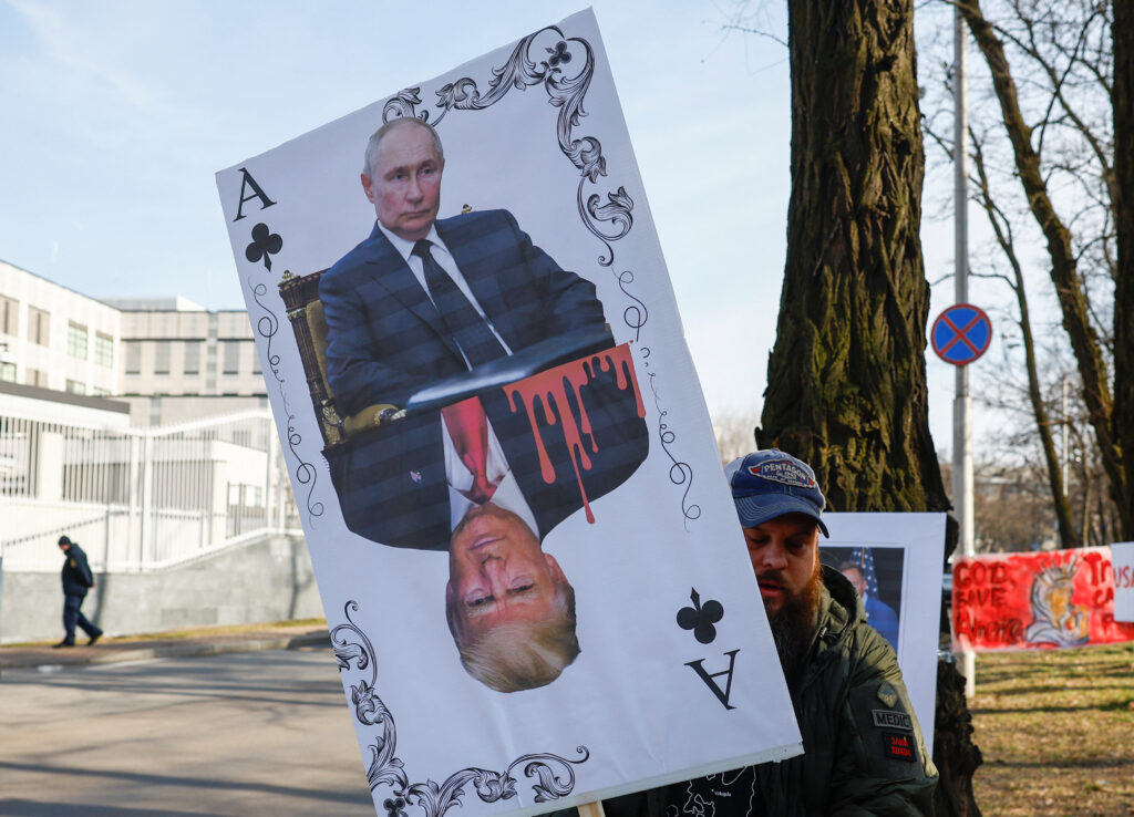 Непрерывное телешоу: Трамп уже понял, что перегибает с давлением на Украину