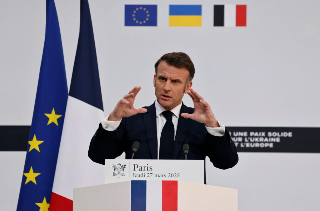 Macron threatened to impose strong sanctions against Russia on the sidelines of the G7 summit