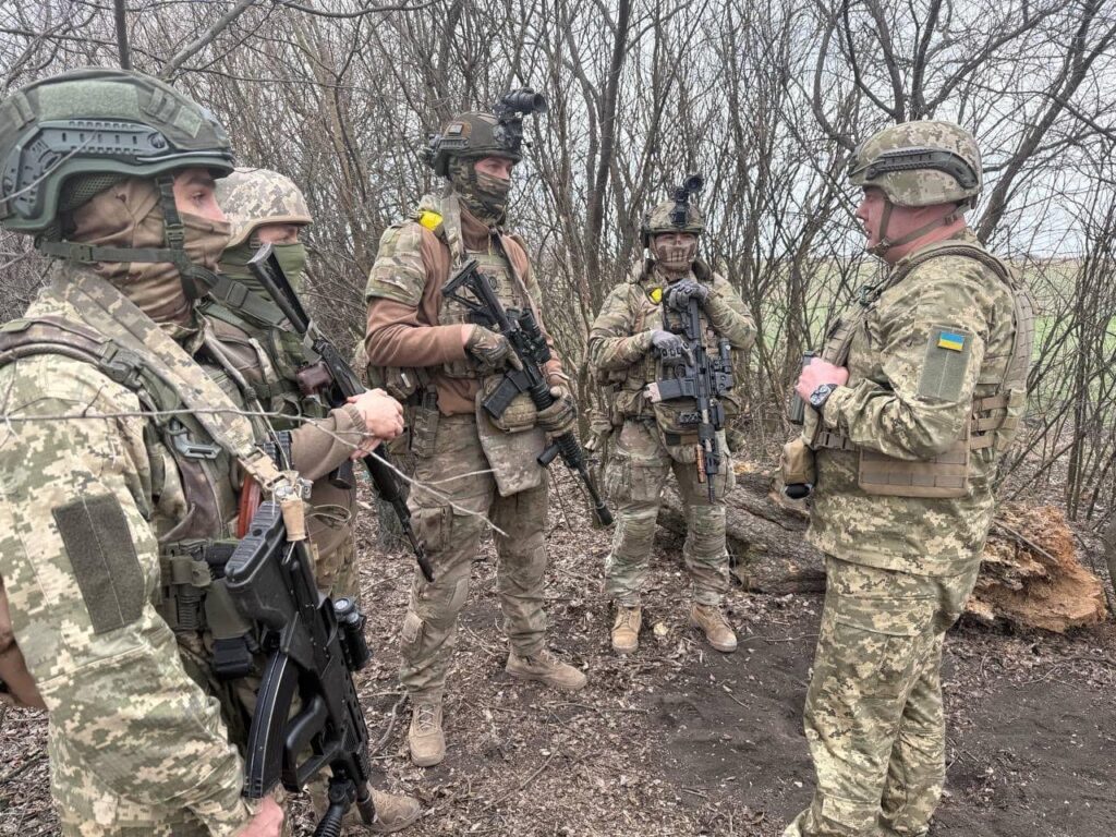 Вооруженные силы улучшили тактическое положение на ключевых направлениях Донбасса