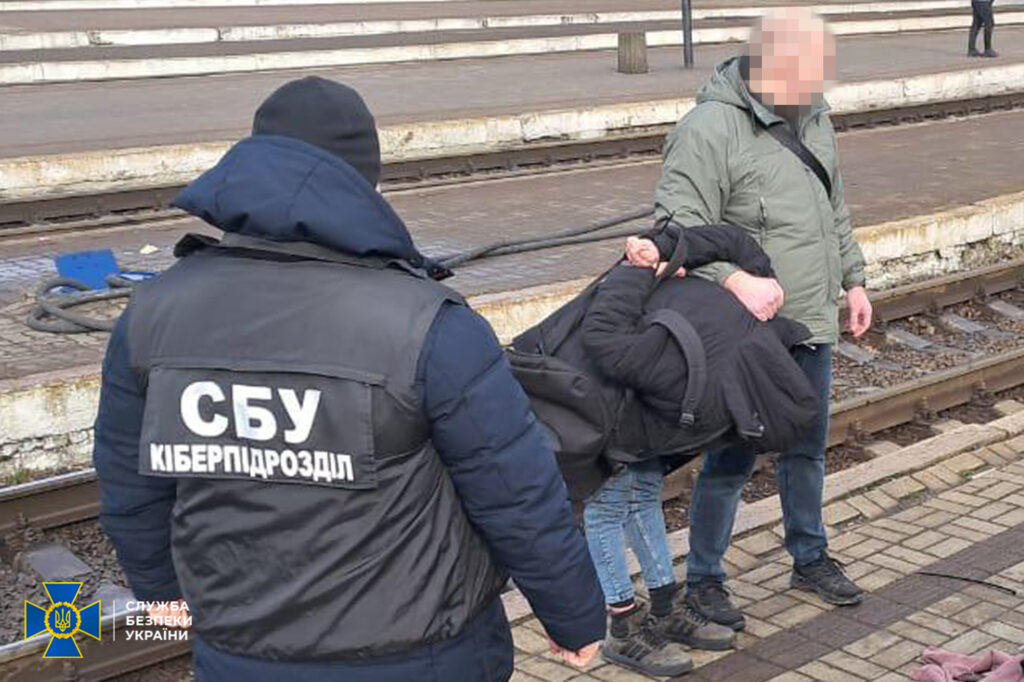 Готували теракти у чотирьох областях України: правоохоронці затримали групу російських агентів