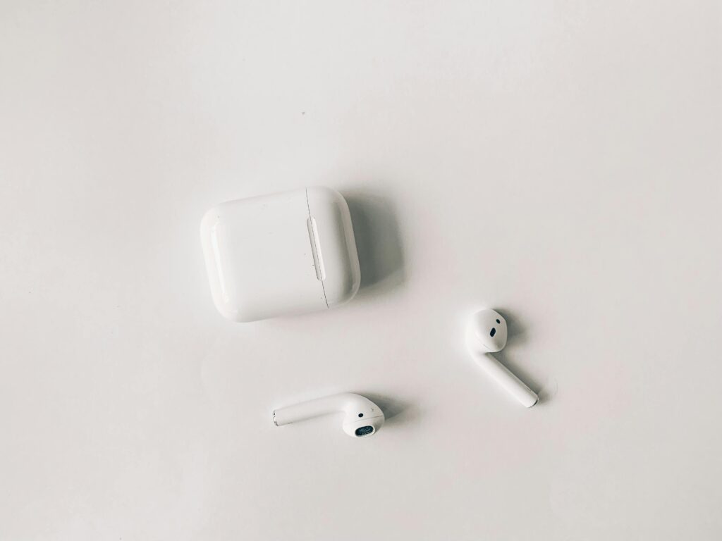 Apple навчить AirPods перекладати розмови іншою мовою в реальному часі