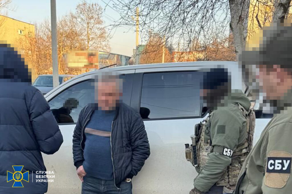 “Здавав” українських аграріїв та продавав зерно окупантам: у Херсоні затримали чергового депутата-колаборанта